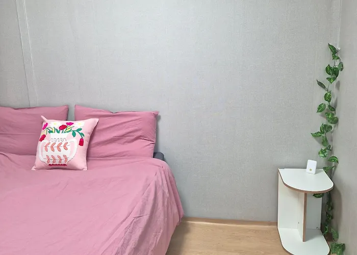 홍대5분 방3개 침대4개 최대8명 1층 장기숙박 연남망원 Tv Wifi 조용한숙소 * ソウル特別市