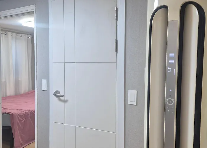 アパート 홍대5분 방3개 침대4개 최대8명 1층 장기숙박 연남망원 Tv Wifi 조용한숙소