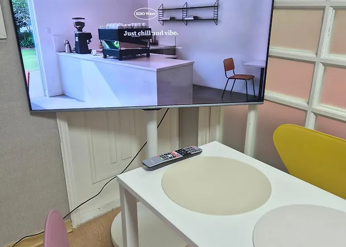 アパート 홍대5분 방3개 침대4개 최대8명 1층 장기숙박 연남망원 Tv Wifi 조용한숙소 ソウル特別市