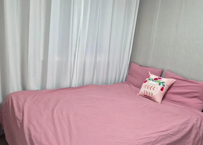 홍대5분 방3개 침대4개 최대8명 1층 장기숙박 연남망원 Tv Wifi 조용한숙소 アパート *